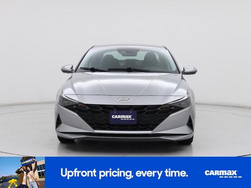 2022 Hyundai ELANTRA SE