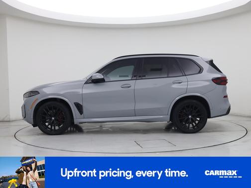 Gray 2024 BMW X5 sDrive40i