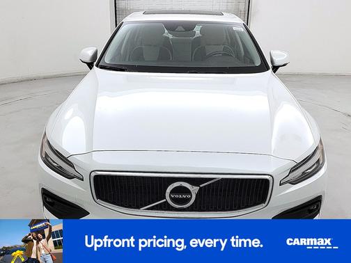2021 Volvo S60 T5 Momentum