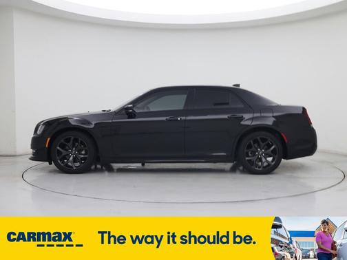 2023 Chrysler 300 Touring L