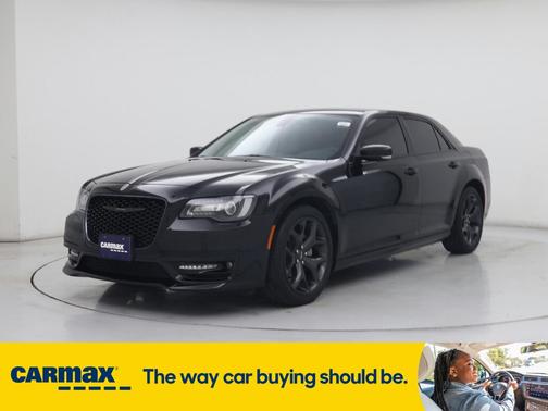 2023 Chrysler 300 Touring L