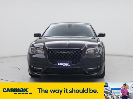 2023 Chrysler 300 Touring L