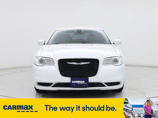 2015 Chrysler 300 Limited