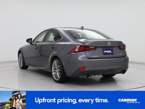 2016 Lexus IS 200t Base (A8)