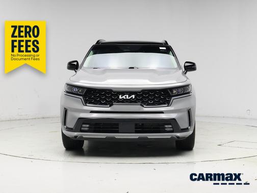 Gray 2023 Kia Sorento SX
