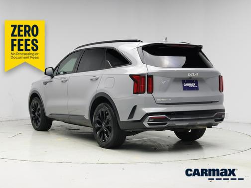 Gray 2023 Kia Sorento SX