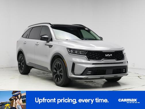 Gray 2023 Kia Sorento SX