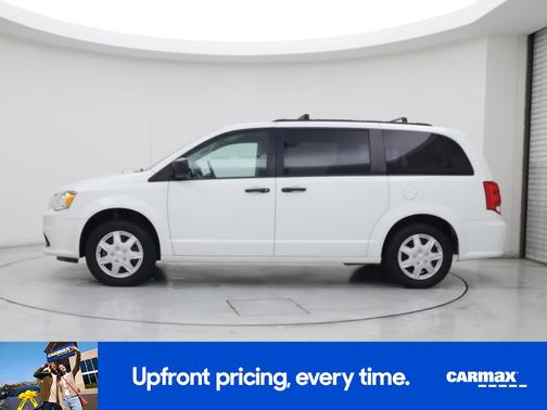 White 2019 Dodge Grand Caravan SE