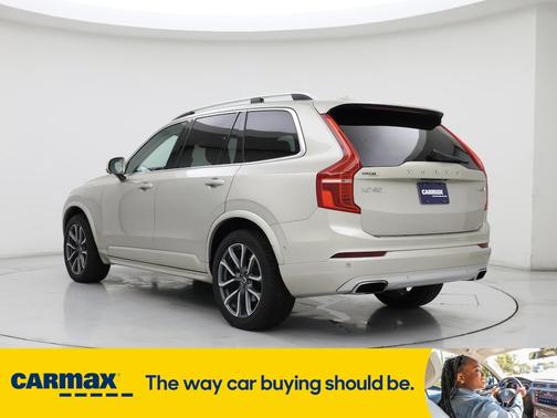 2017 Volvo XC90 T6 Momentum