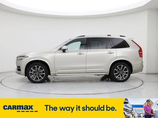 2017 Volvo XC90 T6 Momentum