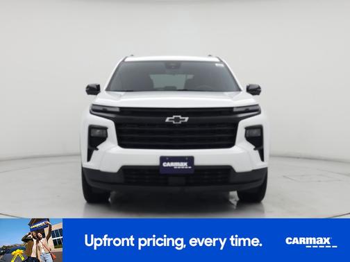 White 2024 Chevrolet Traverse LT