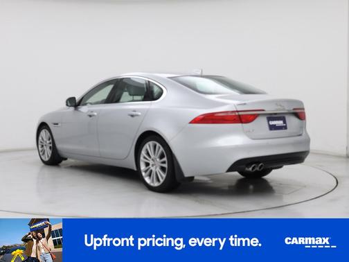 2017 Jaguar XF Prestige