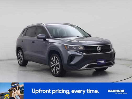 Gray 2022 Volkswagen Taos SE