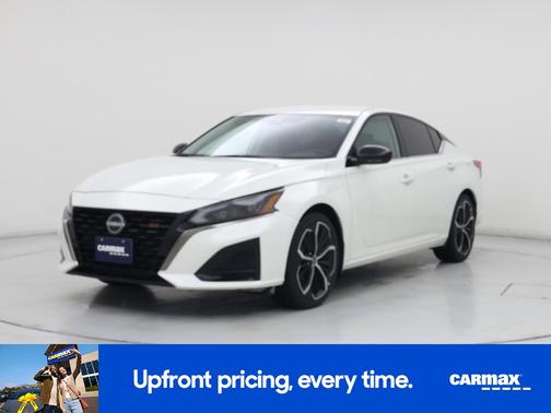 White 2025 Nissan Altima SR