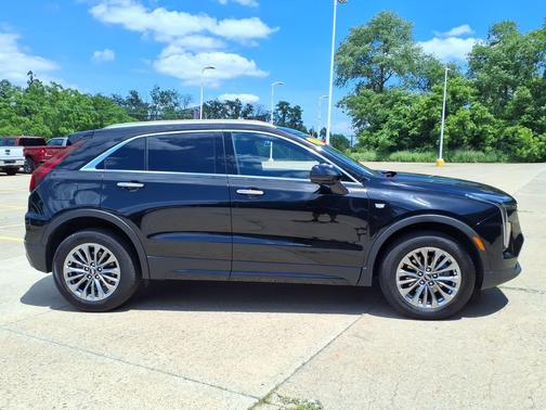 2025 Cadillac XT4 AWD 4dr Premium Luxury