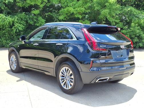 2025 Cadillac XT4 AWD 4dr Premium Luxury