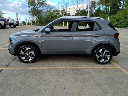 Galactic Gray 2022 Hyundai VENUE SEL IVT