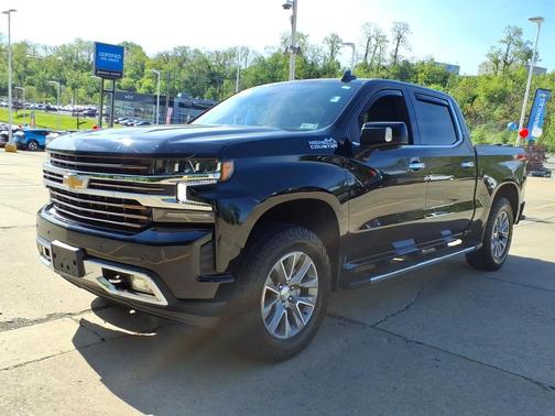 Black 2021 Chevrolet Silverado 1500 4WD Crew Cab 147" High Country