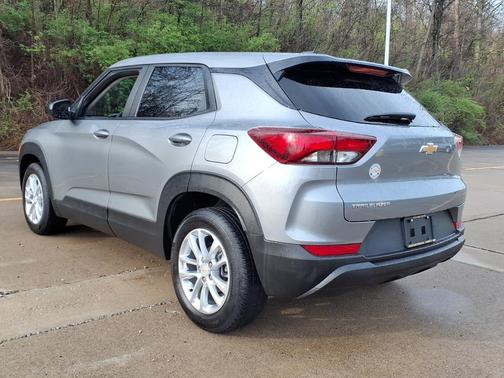 Sterling Gray Metallic 2024 Chevrolet Trailblazer FWD 4dr LS
