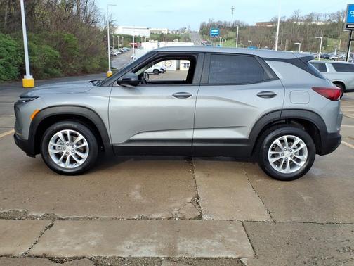 Sterling Gray Metallic 2024 Chevrolet Trailblazer FWD 4dr LS