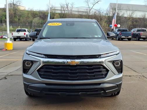 Sterling Gray Metallic 2024 Chevrolet Trailblazer FWD 4dr LS