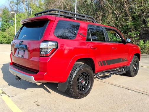 Barcelona Red Metallic 2024 Toyota 4Runner TRD Off Road Premium 4WD (Natl)
