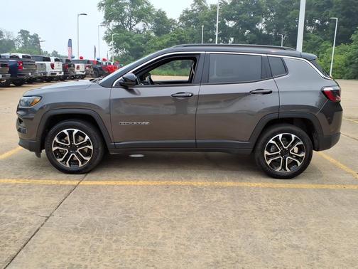 Granite Crystal Metallic Clearcoat 2023 Jeep Compass Limited 4x4