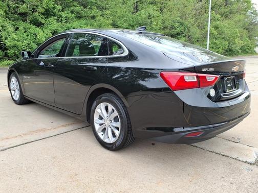 Mosaic Black Metallic 2024 Chevrolet Malibu 4dr Sdn 1LT