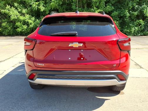 Apex Red 2026 Chevrolet Trax FWD 4dr LT