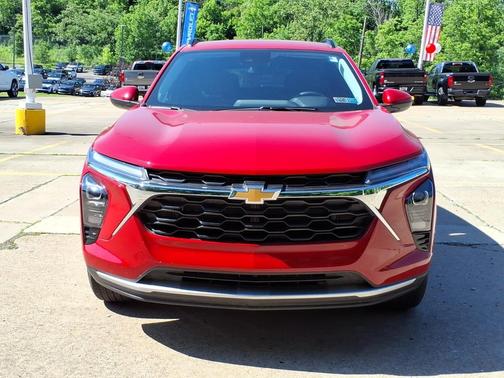 Apex Red 2026 Chevrolet Trax FWD 4dr LT