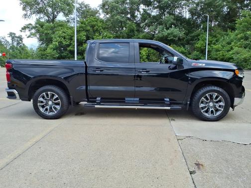 Black 2023 Chevrolet Silverado 1500 4WD Crew Cab 147" LT w/1LT