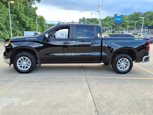 Black 2022 Chevrolet Silverado 1500 4WD Crew Cab 147" LT w/2FL