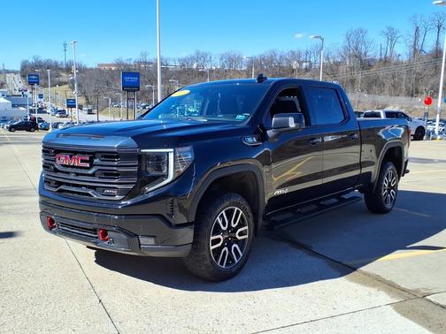 Onyx Black 2023 GMC Sierra 1500 4WD Crew Cab 157" AT4