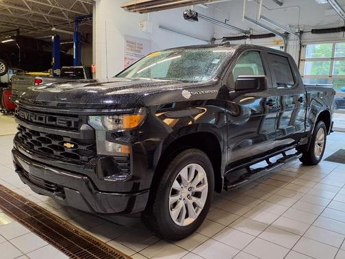 Black 2022 Chevrolet Silverado 1500 4WD Crew Cab 147" Custom