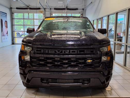 Black 2022 Chevrolet Silverado 1500 4WD Crew Cab 147" Custom