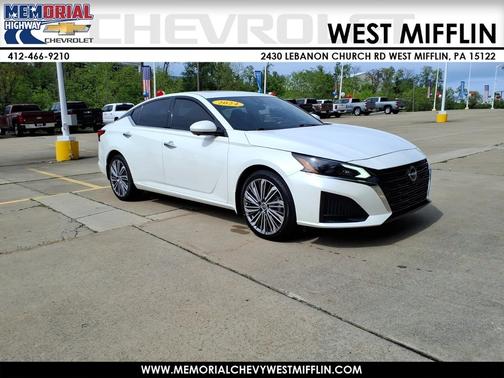Pearl White Tricoat 2024 Nissan Altima 2.5 SL AWD Sedan