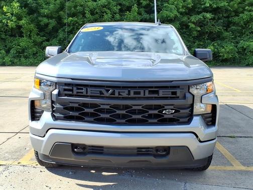 Sterling Gray Metallic 2023 Chevrolet Silverado 1500 4WD Double Cab 147" Custom