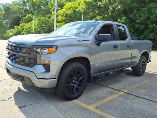 Sterling Gray Metallic 2023 Chevrolet Silverado 1500 4WD Double Cab 147" Custom