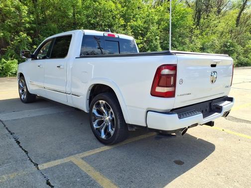 Bright White Clearcoat 2021 RAM 1500 Limited 4x4 Crew Cab 6'4" Box