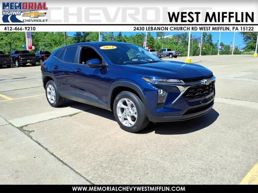 Blue Glow Metallic 2024 Chevrolet Trax FWD 4dr LS