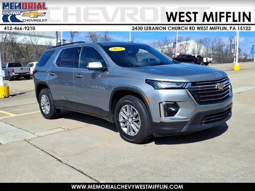 Sterling Gray Metallic 2023 Chevrolet Traverse AWD 4dr LT Cloth w/1LT