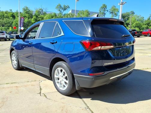 Blue Glow Metallic 2022 Chevrolet Equinox AWD 4dr LT w/1LT