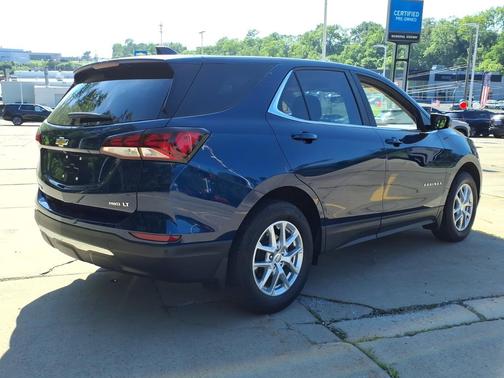 Blue Glow Metallic 2022 Chevrolet Equinox AWD 4dr LT w/1LT