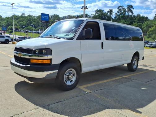 2024 Chevrolet Express 3500 RWD 3500 155" LT