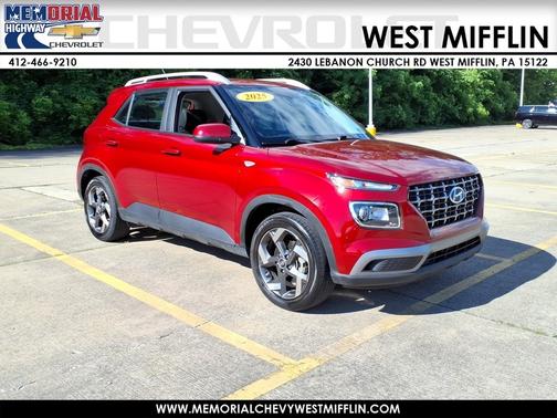 Ultimate Red 2025 Hyundai VENUE SEL IVT