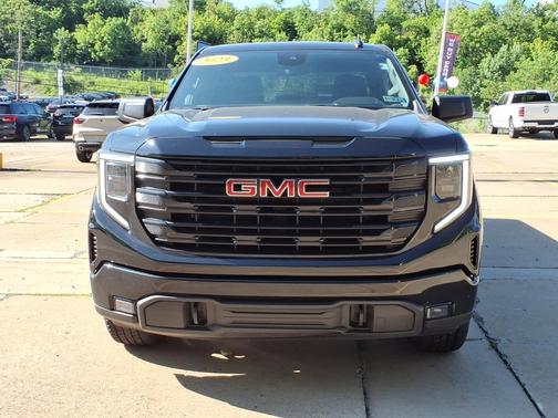 Onyx Black 2023 GMC Sierra 1500 4WD Crew Cab 147" Elevation w/3SB