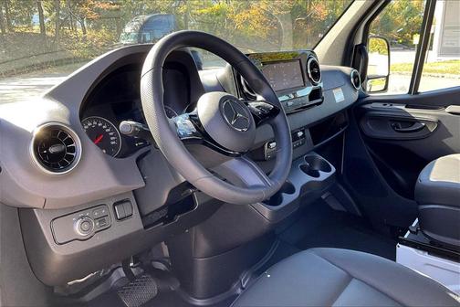 2026 Mercedes-Benz Sprinter 2500 Passenger 144 WB