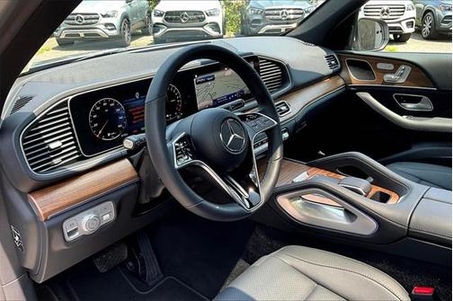 2025 Mercedes-Benz GLE 450e 4MATIC