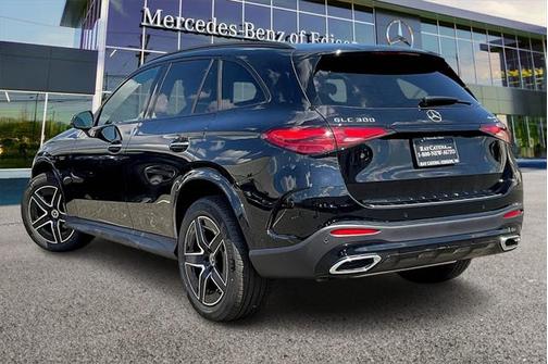 2025 Mercedes-Benz GLC 300 4MATIC