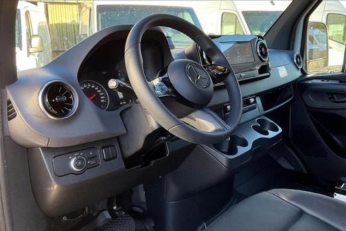 2026 Mercedes-Benz Sprinter 2500 Standard Roof